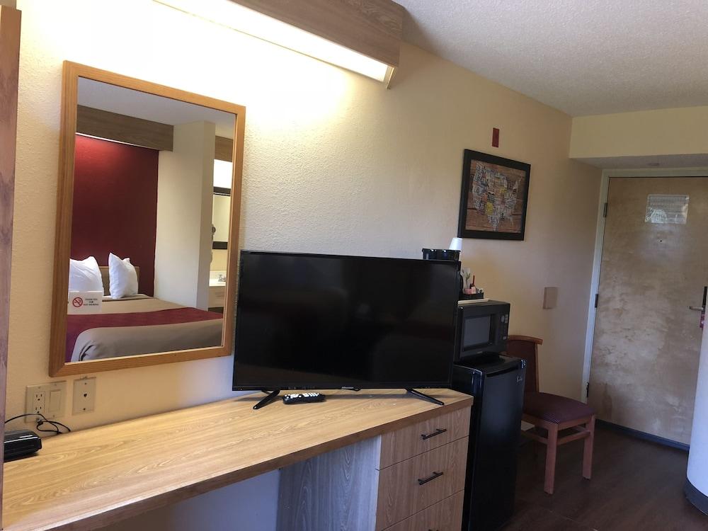 Econo Lodge London Buitenkant foto