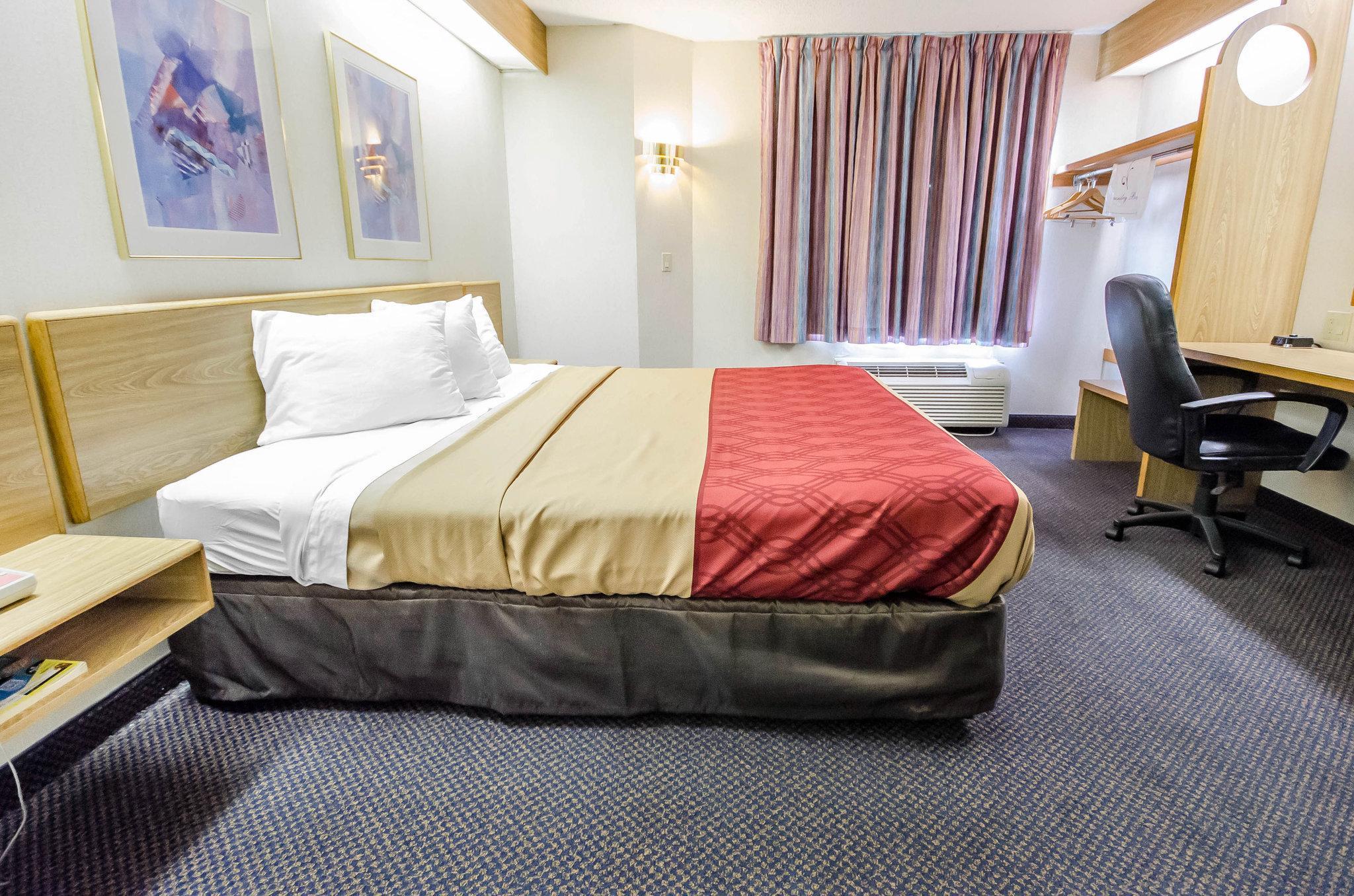 Econo Lodge London Buitenkant foto