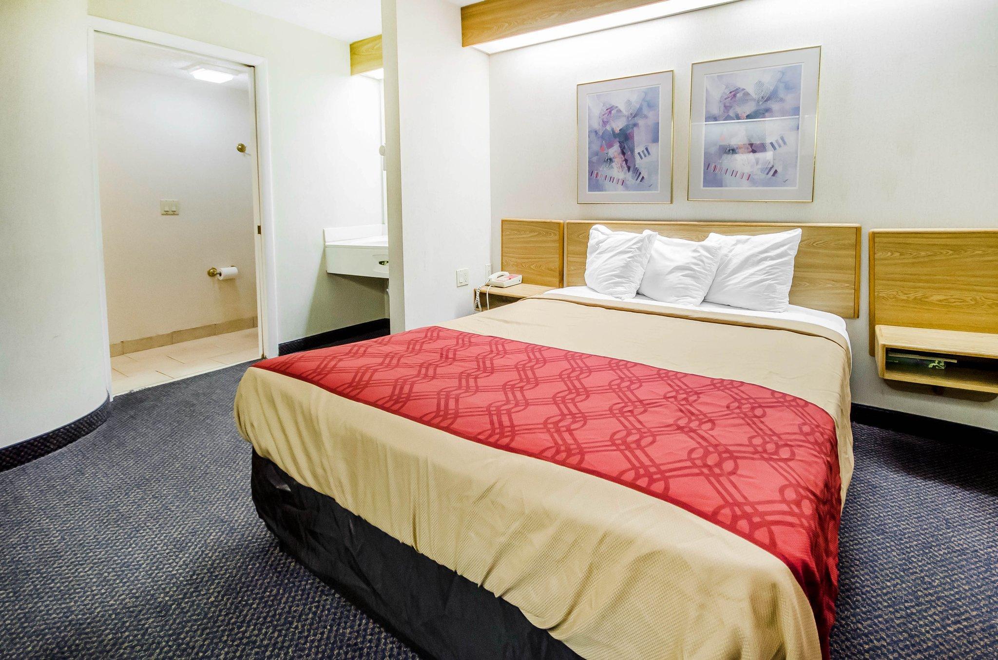 Econo Lodge London Buitenkant foto