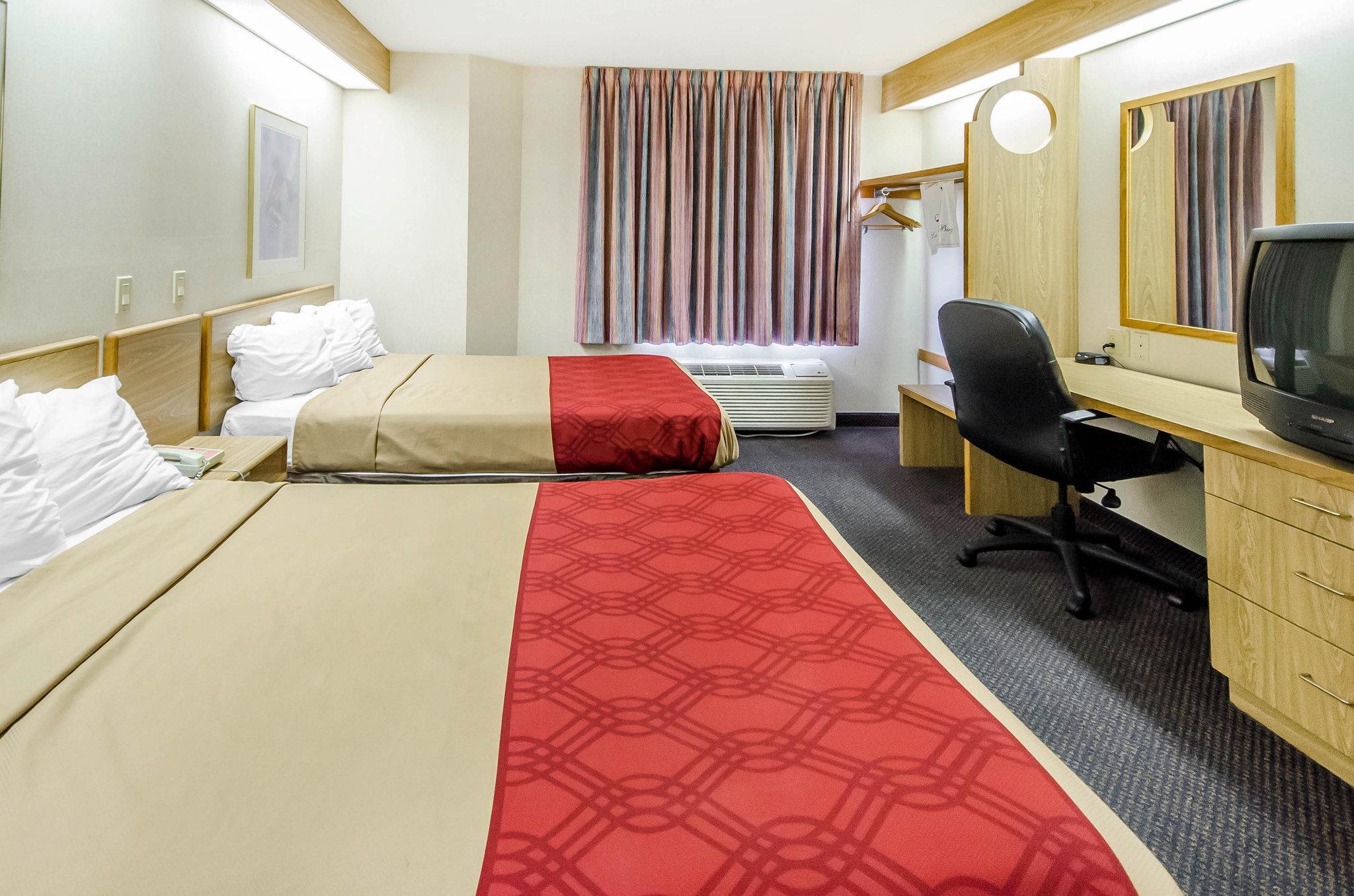 Econo Lodge London Buitenkant foto