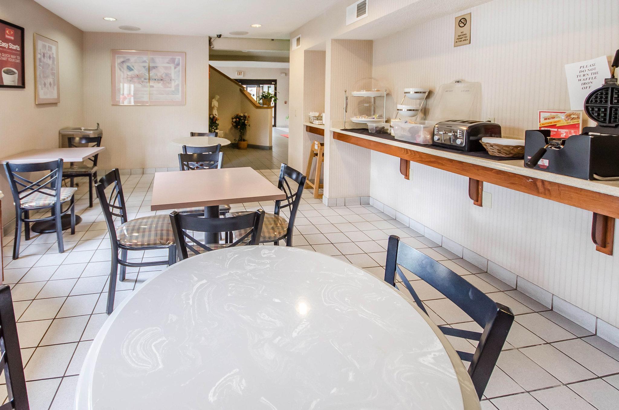 Econo Lodge London Buitenkant foto